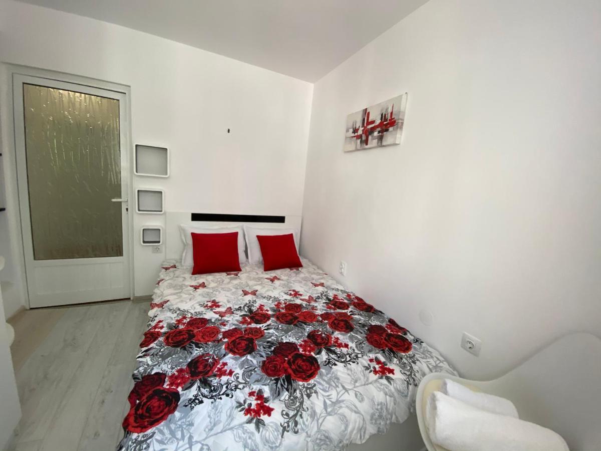 Simona Apartment Burgas Екстер'єр фото
