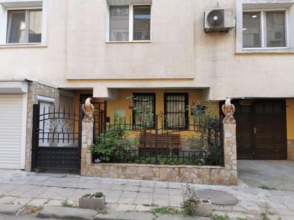 Simona Apartment Burgas Екстер'єр фото